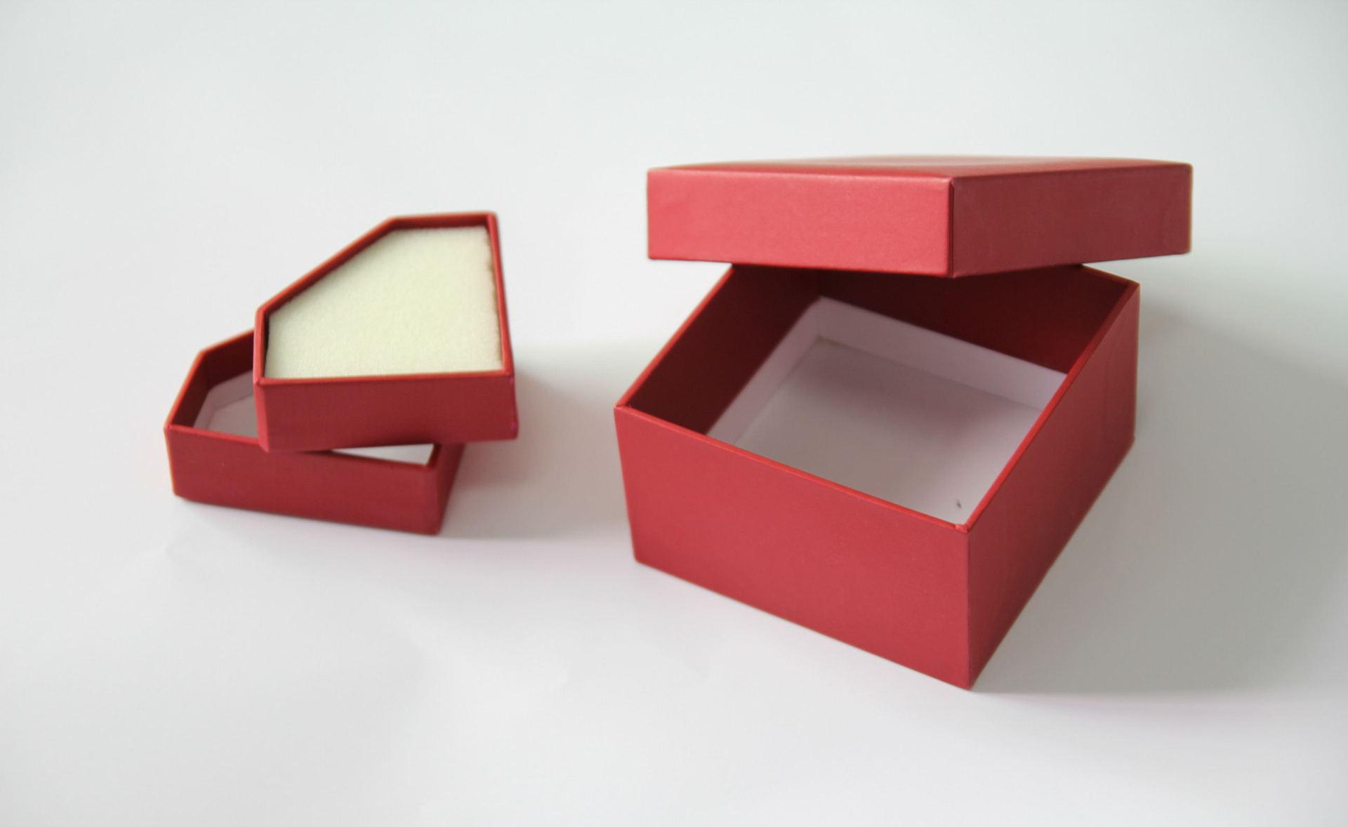 首飾盒定做-廣州駿業(yè)包裝實(shí)業(yè)有限公司 首飾盒定做