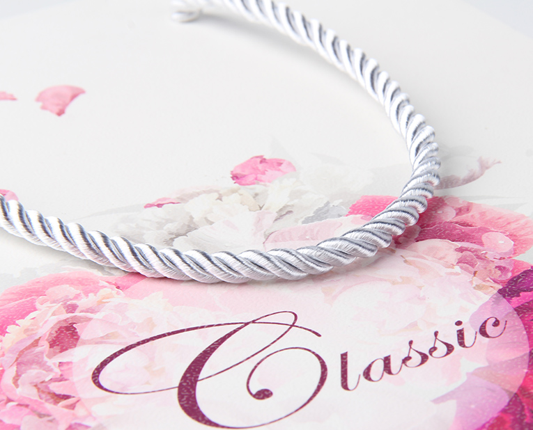 衣服紙袋訂做的紙袋廠家就找廣州駿業(yè)包裝 衣服紙袋訂做的紙袋廠家就找廣州駿業(yè)包裝