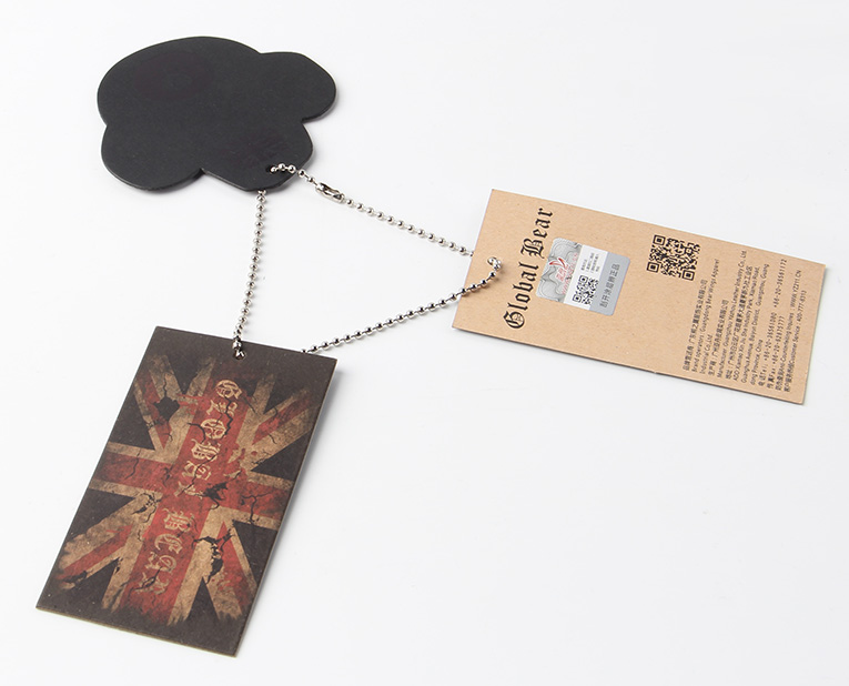 創(chuàng)意服裝吊牌設(shè)計淺析上 創(chuàng)意服裝吊牌設(shè)計淺析上