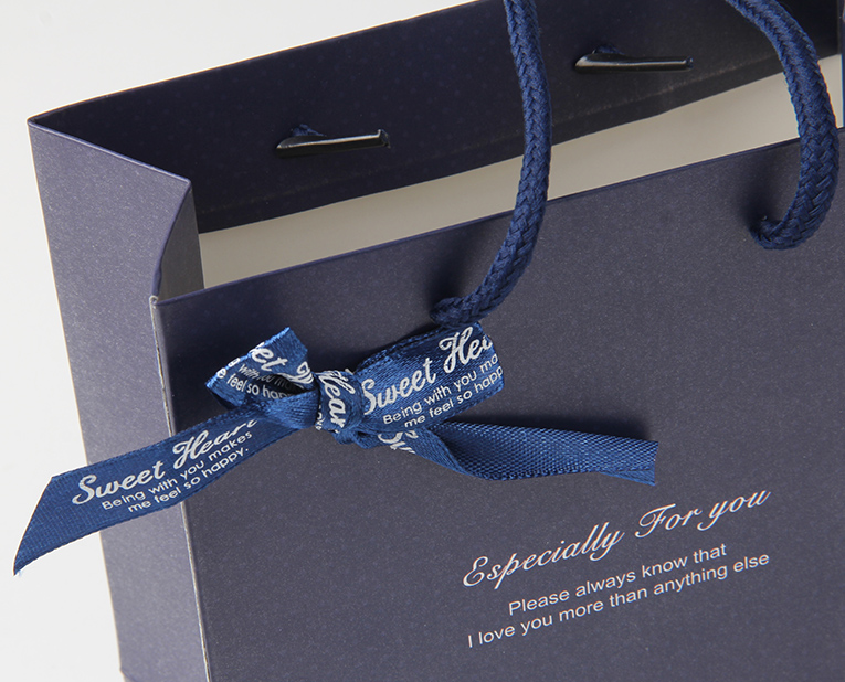 美容產(chǎn)品紙袋生產(chǎn)廠家的覆膜技術(shù)好壞居然被這個(gè)因素所左右 美容產(chǎn)品紙袋生產(chǎn)廠家的覆膜技術(shù)好壞居然被這個(gè)因素所左右