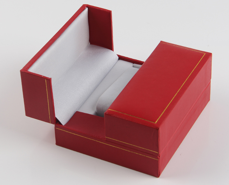 你的盒子油墨脫粉？看看手表包裝盒生產(chǎn)廠家是怎么解決的吧