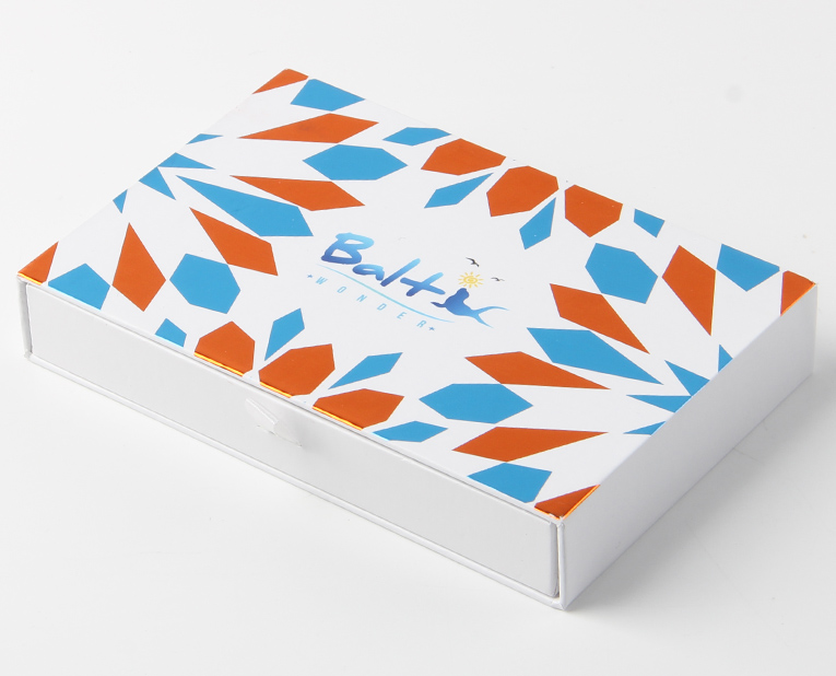 另外一個印刷出現(xiàn)白點的原因終究被面膜精裝盒廠家斬落 另外一個印刷出現(xiàn)白點的原因終究被面膜精裝盒廠家斬落