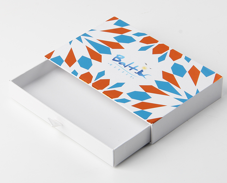 另外一個印刷出現(xiàn)白點的原因終究被面膜精裝盒廠家斬落 另外一個印刷出現(xiàn)白點的原因終究被面膜精裝盒廠家斬落