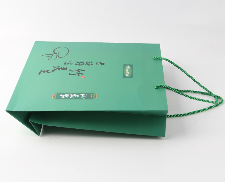 保健品紙袋訂做的老師傅用磕磕碰碰的經(jīng)驗(yàn)告訴你設(shè)備的重要性 保健品紙袋訂做的老師傅用磕磕碰碰的經(jīng)驗(yàn)告訴你設(shè)備的重要性