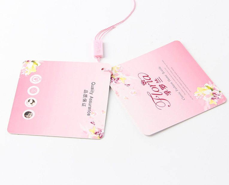 t恤吊牌在定做中，挑戰(zhàn)著色力的中性灰