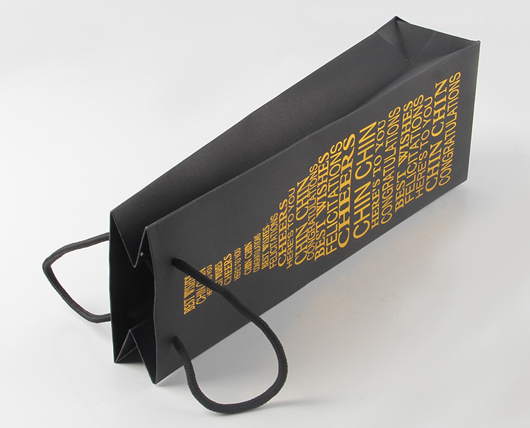 皮具禮品袋定做的質(zhì)量，其實(shí)能由&ldquo;啞巴&rdquo;傳遞出來