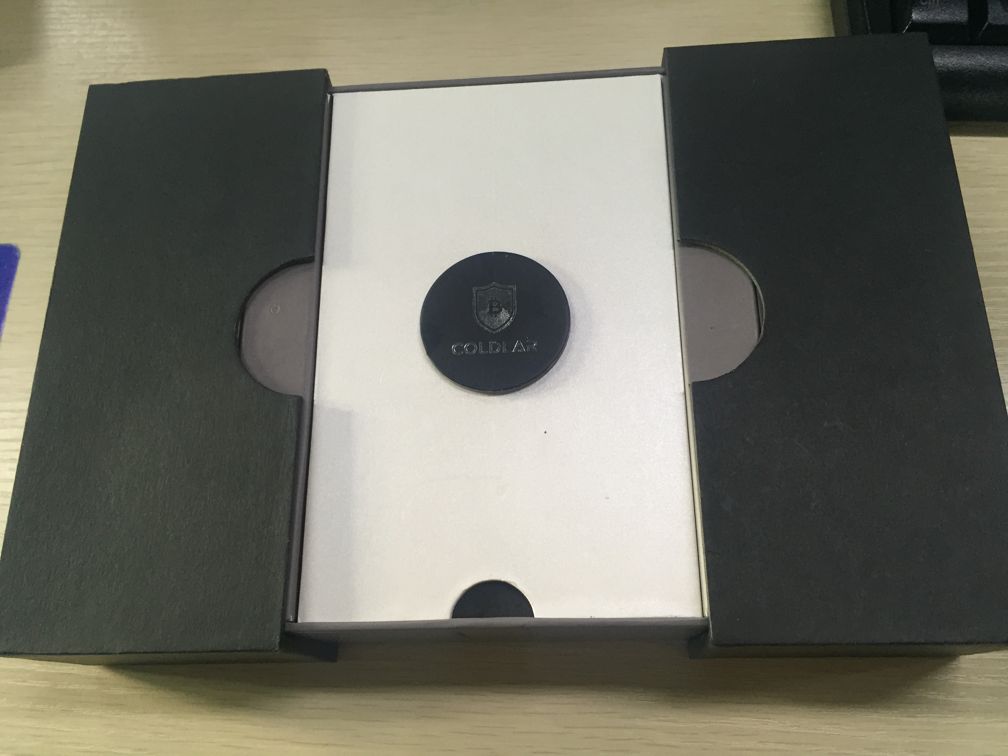 珠寶盒子廠家不說(shuō)，你可能永遠(yuǎn)不知道，潮濕還能讓你丟錢(qián)