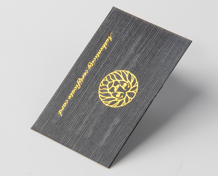 關(guān)于燙金的腦洞，被皮具吊牌廠家的譚師傅畫(huà)上句號(hào)