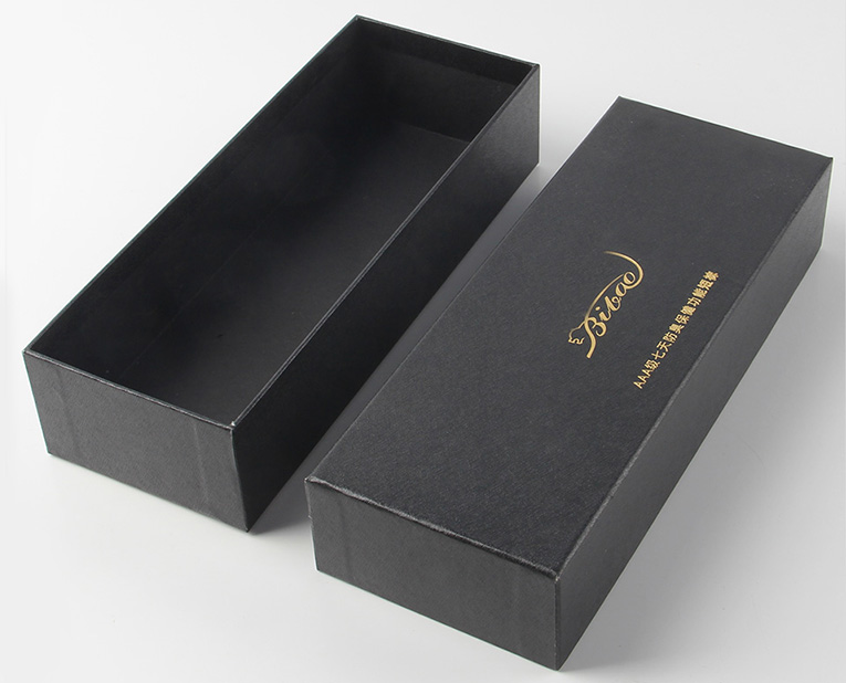 虛實結(jié)合的襪子包裝盒設計 虛實結(jié)合的襪子包裝盒設計