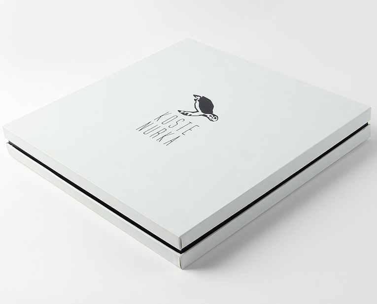 訂做硬板內(nèi)衣包裝盒 訂做硬板內(nèi)衣包裝盒