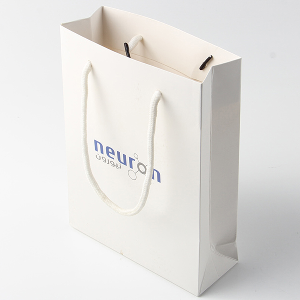 連手機(jī)紙袋都要模仿訂制，國產(chǎn)手機(jī)真的還有出路嗎？