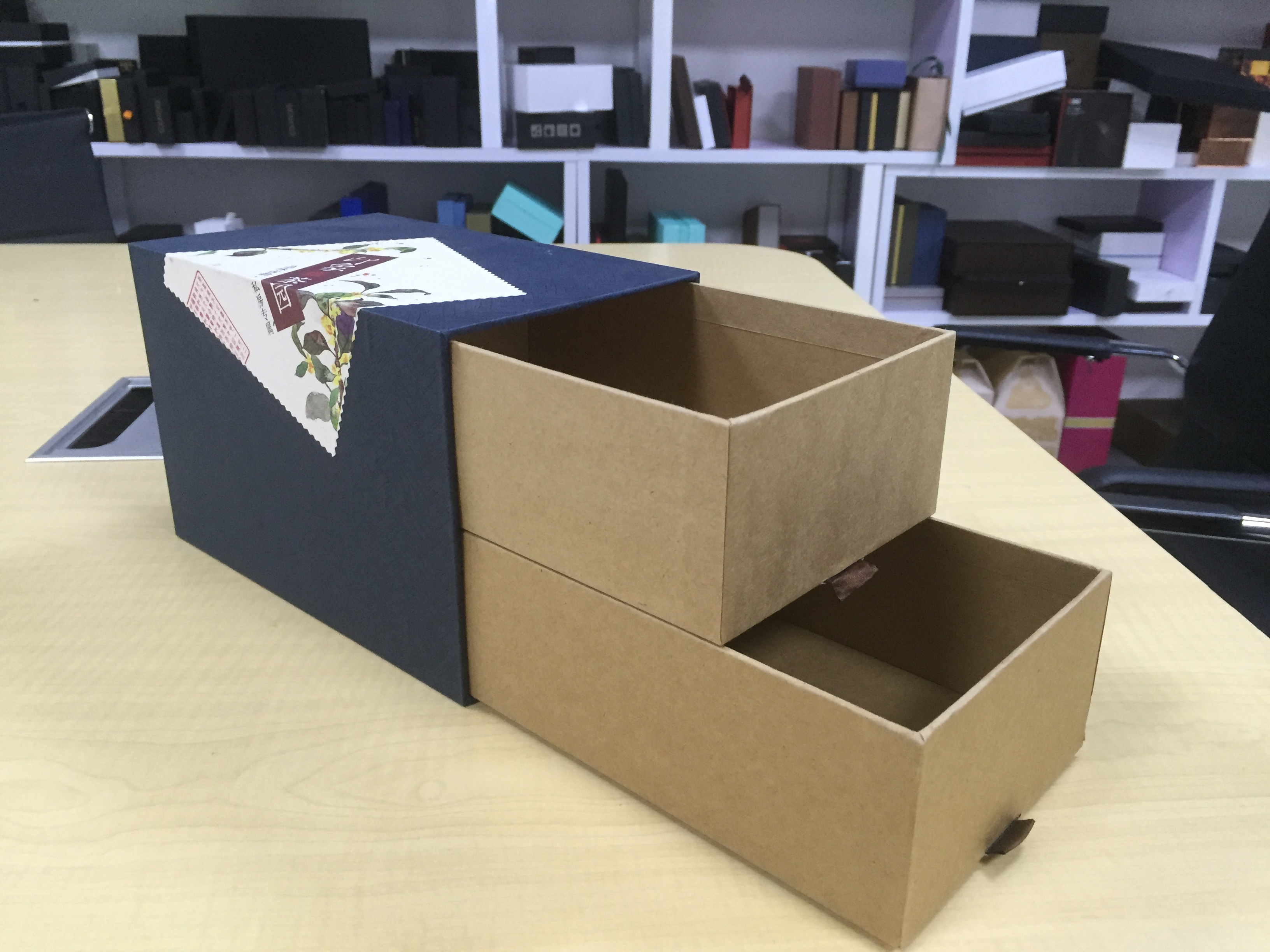 有保健品商家對禮品盒工廠的天地蓋不服，只好祭出雙開抽屜盒