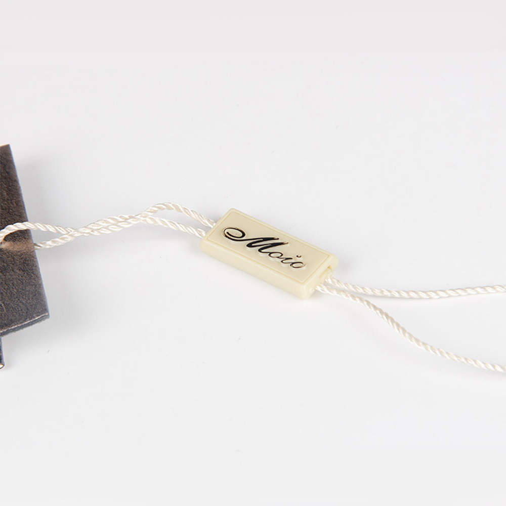 在電子產(chǎn)品的掛牌定制過(guò)程中，每一步都需要溝通恰當(dāng)