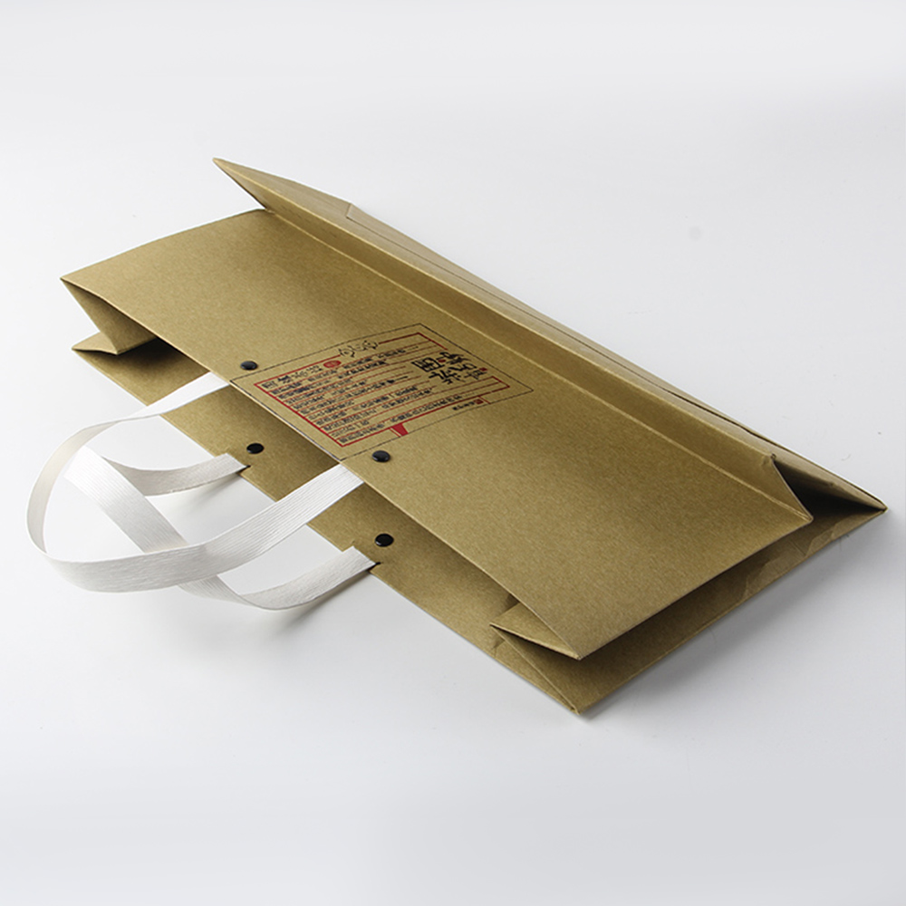 在牛皮紙紙袋訂做過程中這2個(gè)工藝是與環(huán)保背道而馳的 在牛皮紙紙袋訂做過程中這2個(gè)工藝是與環(huán)保背道而馳的