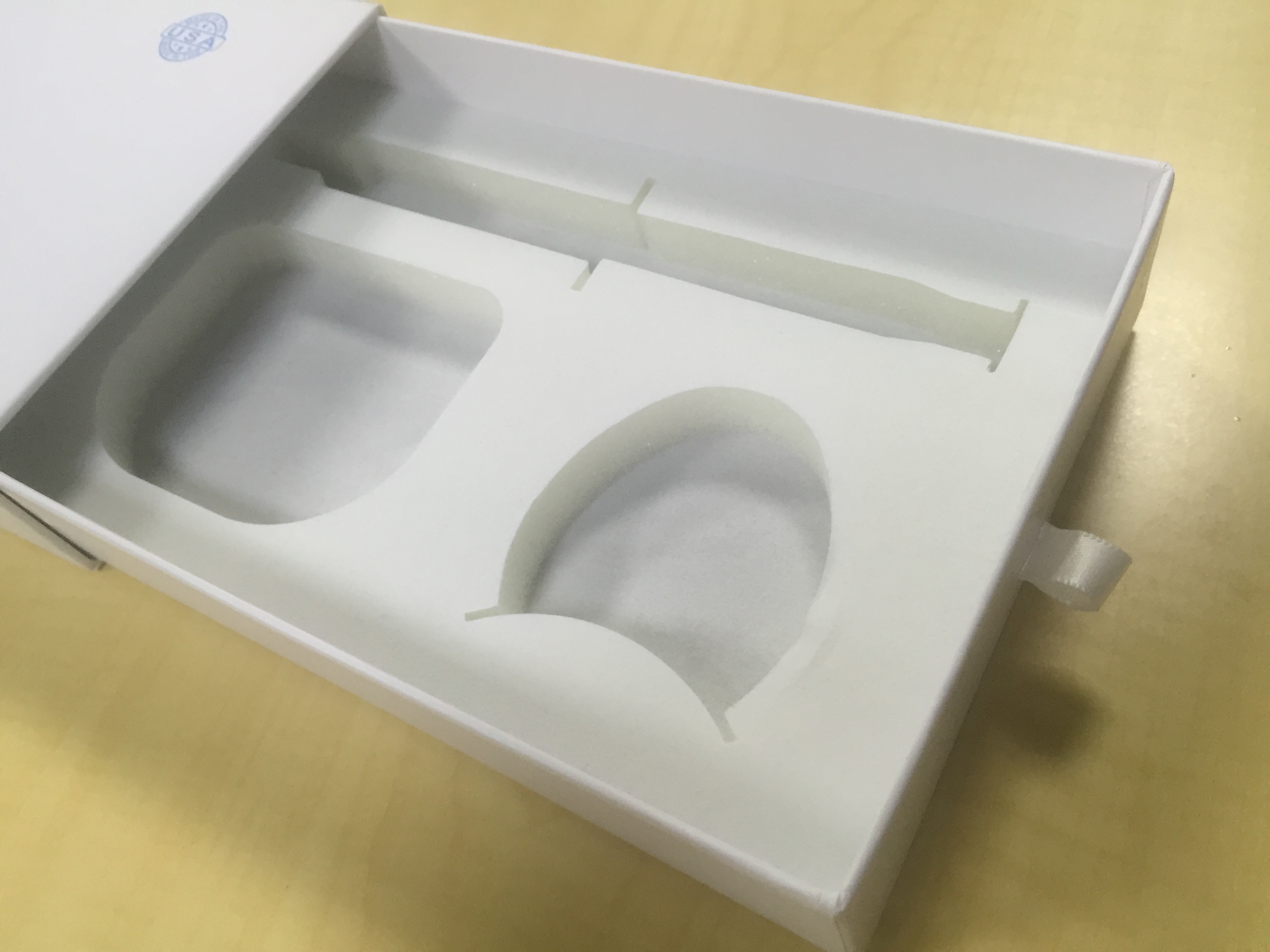 知道用數(shù)碼打樣給化妝品精品盒定制打樣成本低，沒(méi)想到這么低