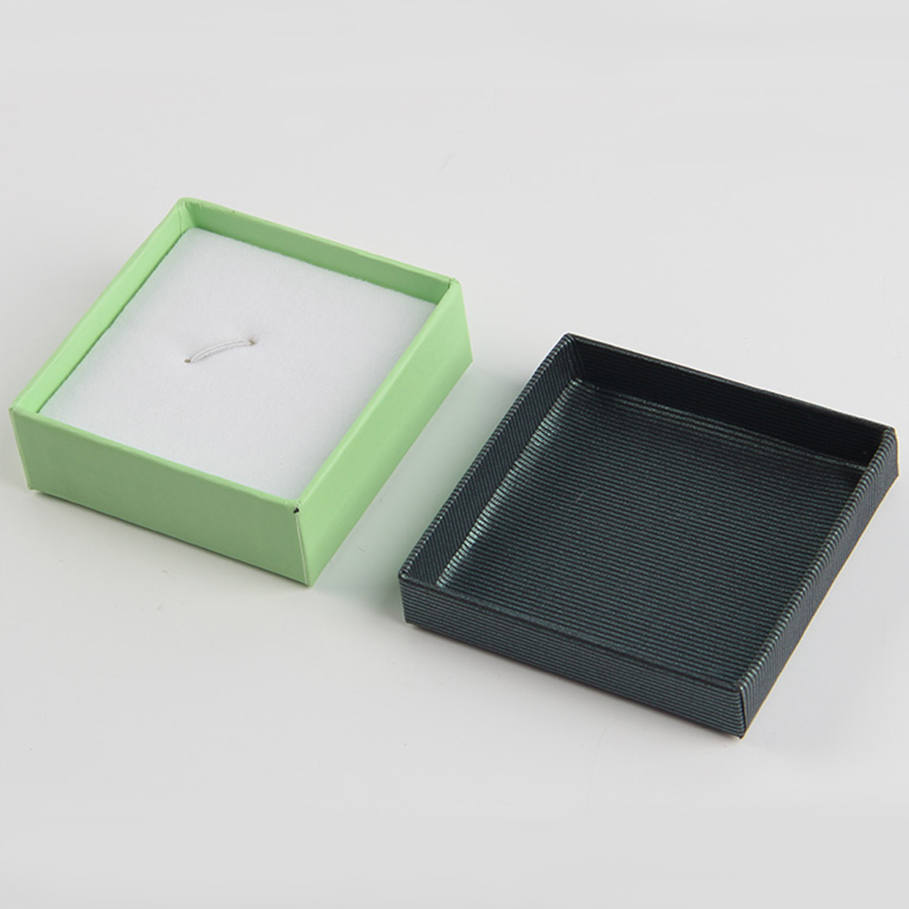 珠寶精裝盒定做最大的內(nèi)托勁敵居然是異味！