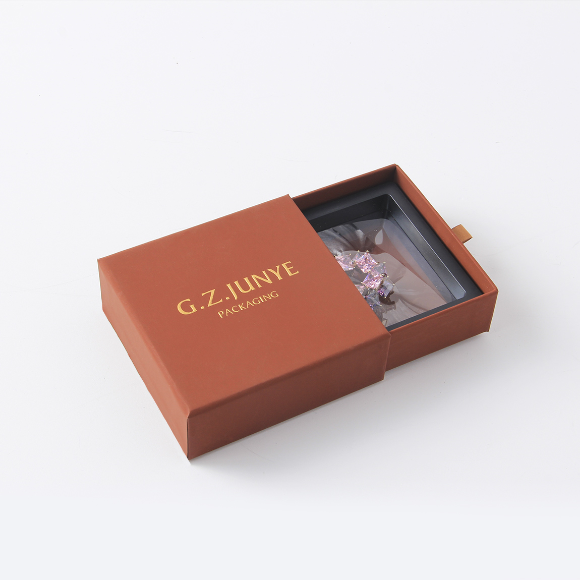 珠寶包裝盒內(nèi)托的價(jià)值與作用 珠寶包裝盒內(nèi)托的價(jià)值與作用