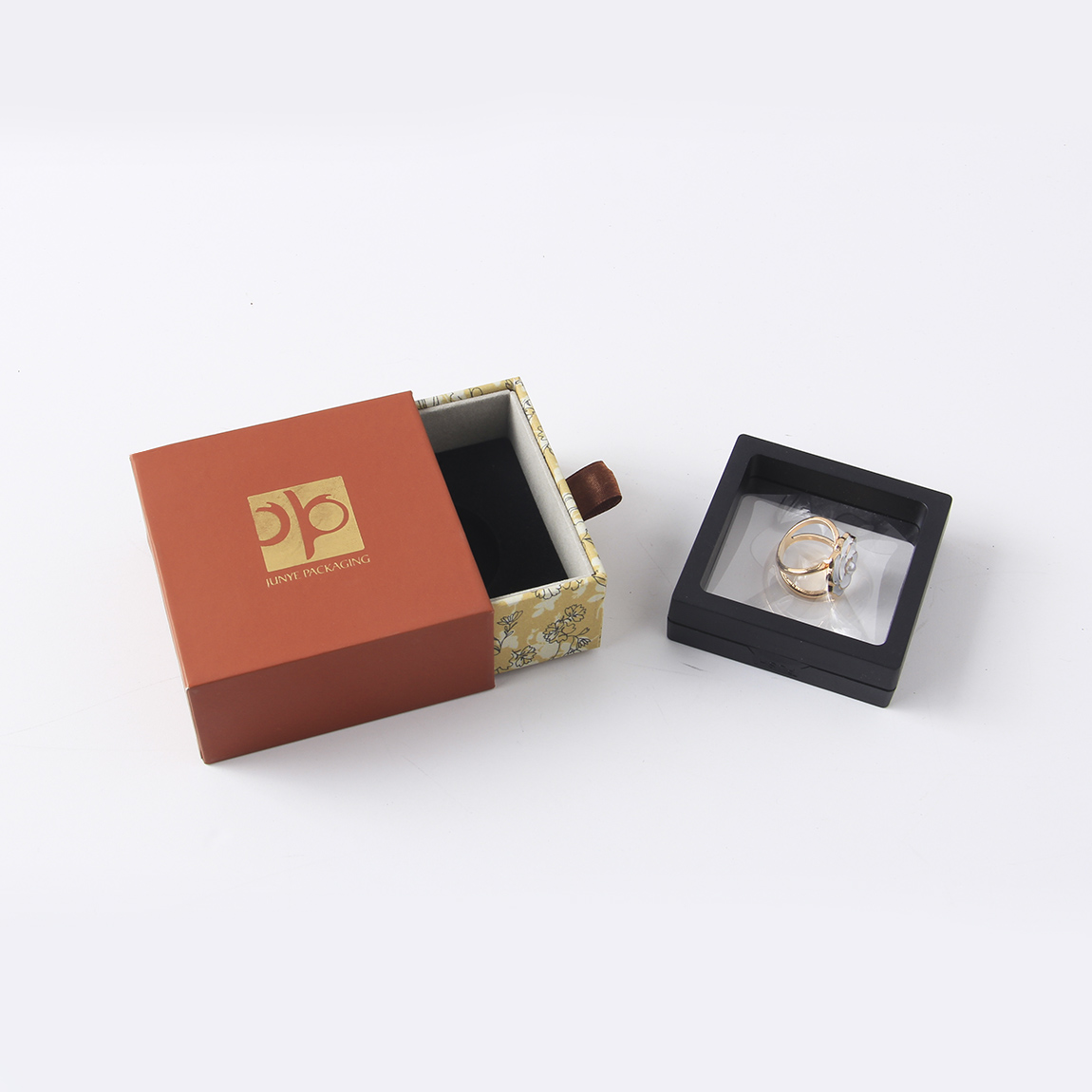 珠寶包裝盒內(nèi)托的價(jià)值與作用 珠寶包裝盒內(nèi)托的價(jià)值與作用