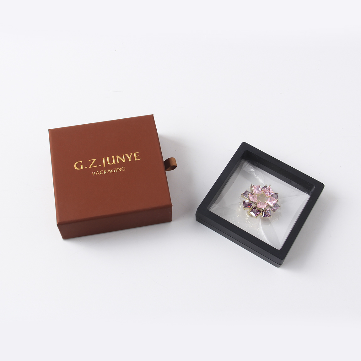 珠寶包裝盒內(nèi)托的價(jià)值與作用 珠寶包裝盒內(nèi)托的價(jià)值與作用