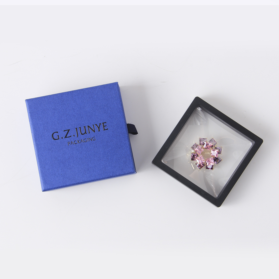 珠寶包裝盒內(nèi)托的價(jià)值與作用 珠寶包裝盒內(nèi)托的價(jià)值與作用