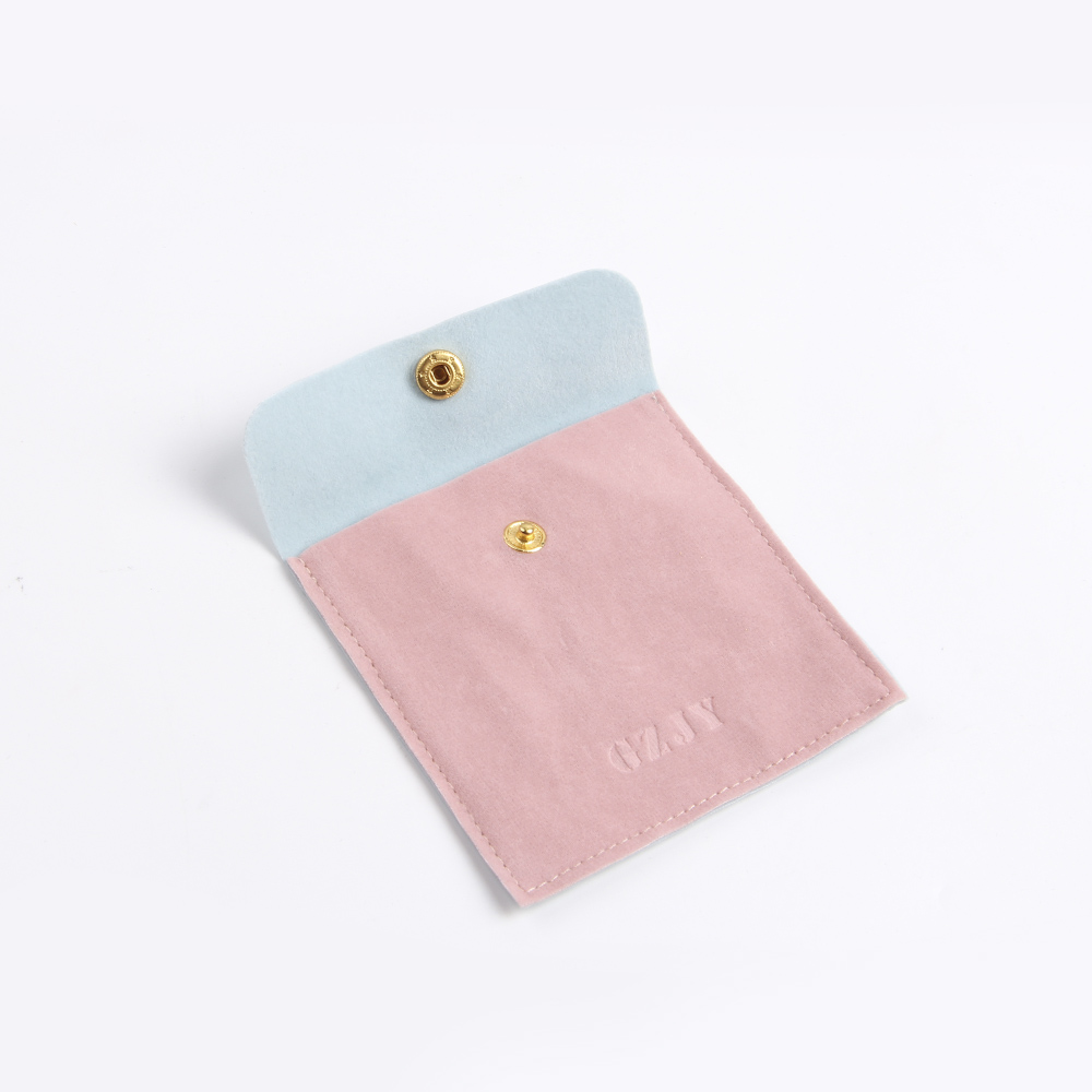 關(guān)于長短毛的絨布袋定制設(shè)計(jì)優(yōu)劣比較 關(guān)于長短毛的絨布袋定制設(shè)計(jì)優(yōu)劣比較